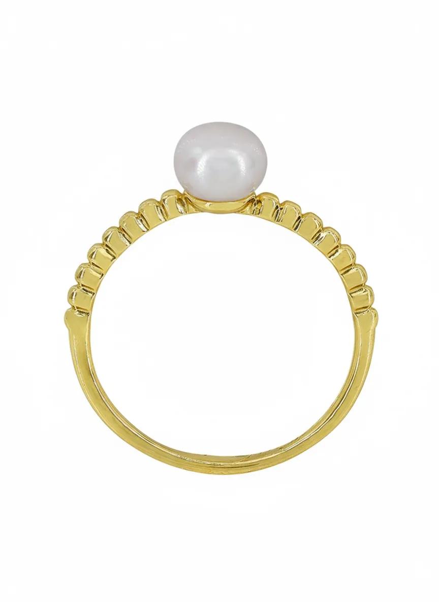 Classy Gold pearl ring