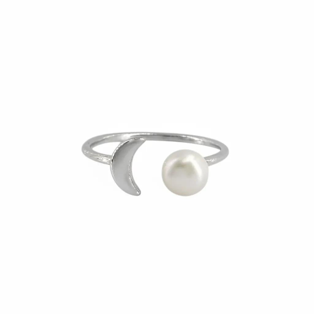 Moon and back silver pearl ring