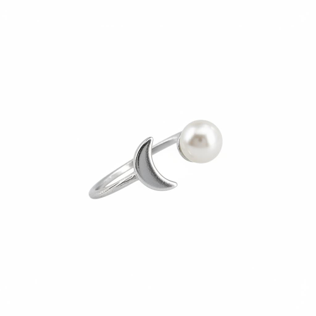 Moon and back silver pearl ring