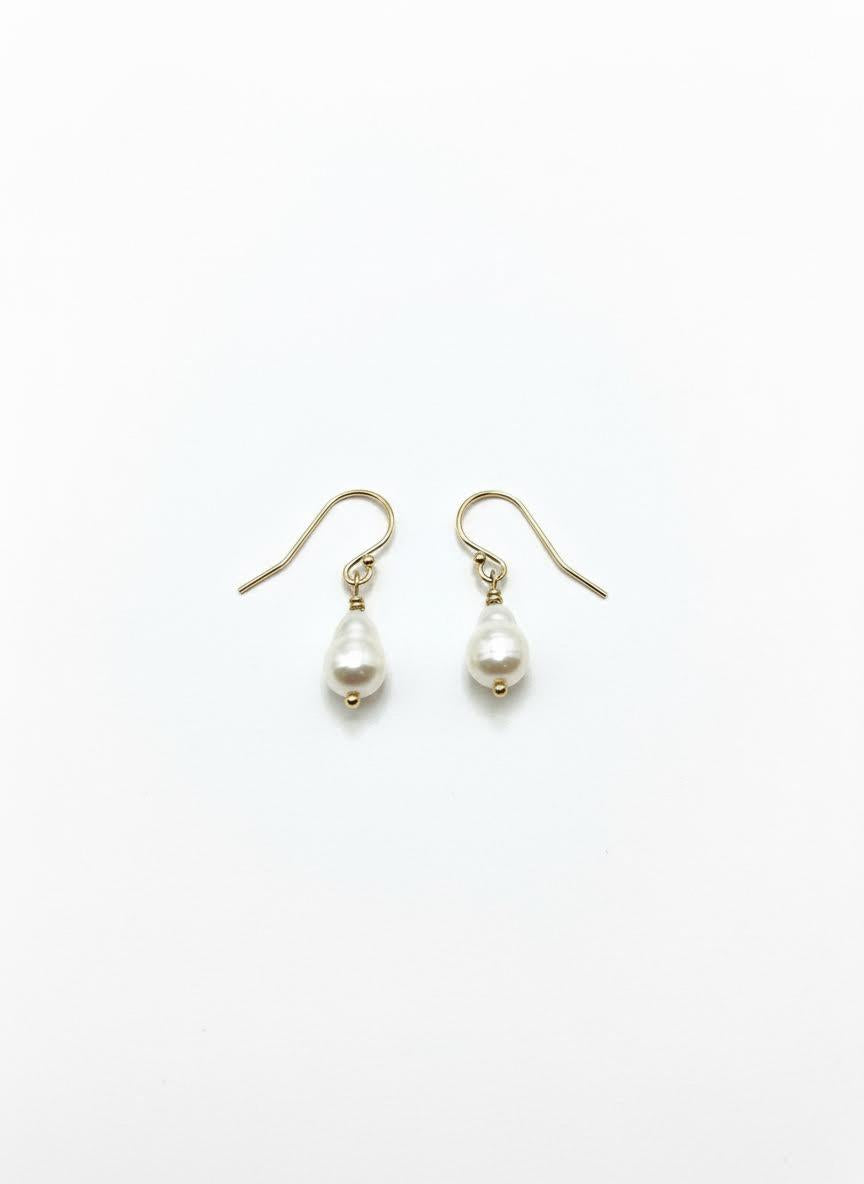 My Go-to Pearl earrings